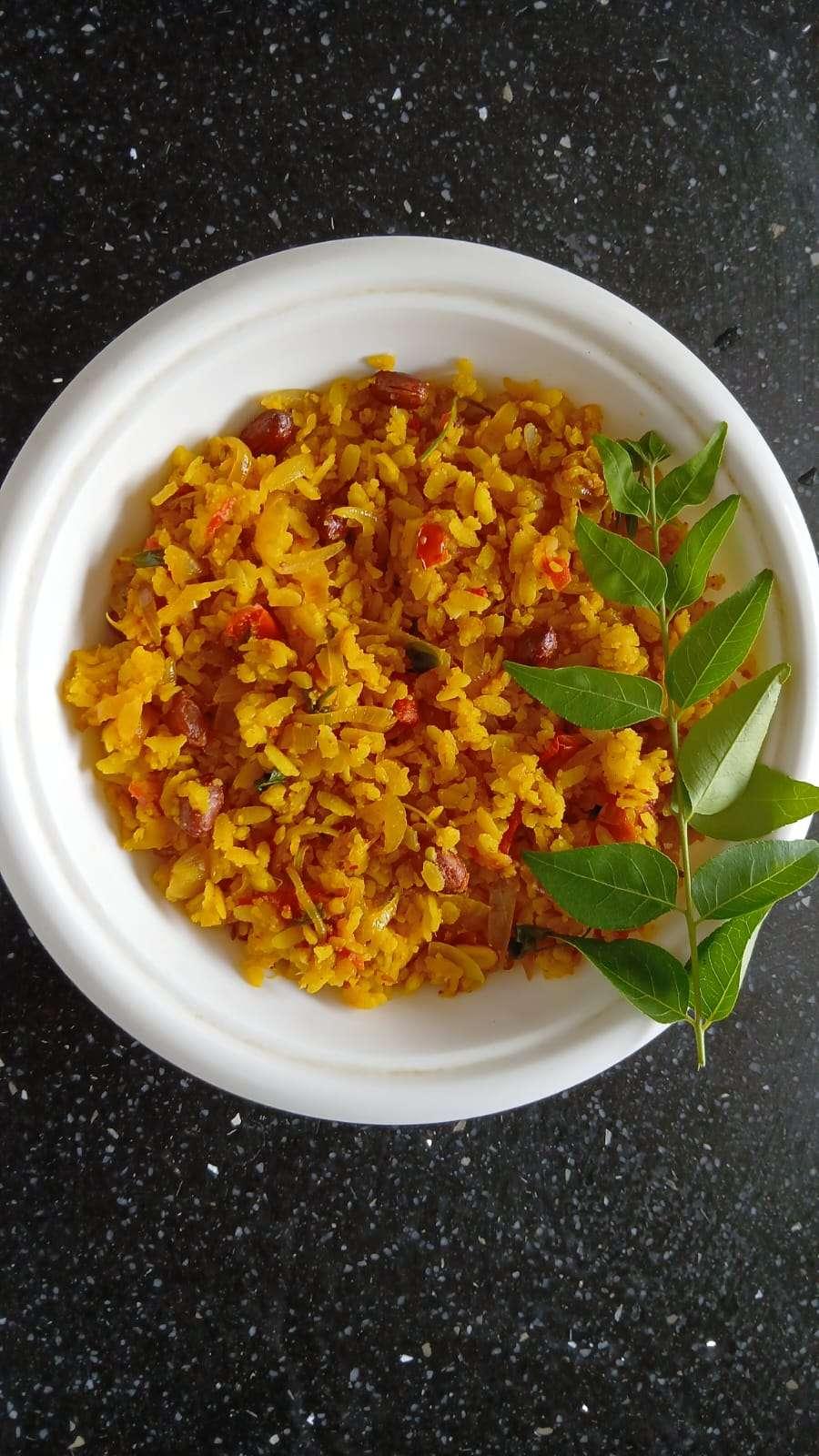 Veg Poha veg poha with vegetables and full punch of mild spices - Image 1
