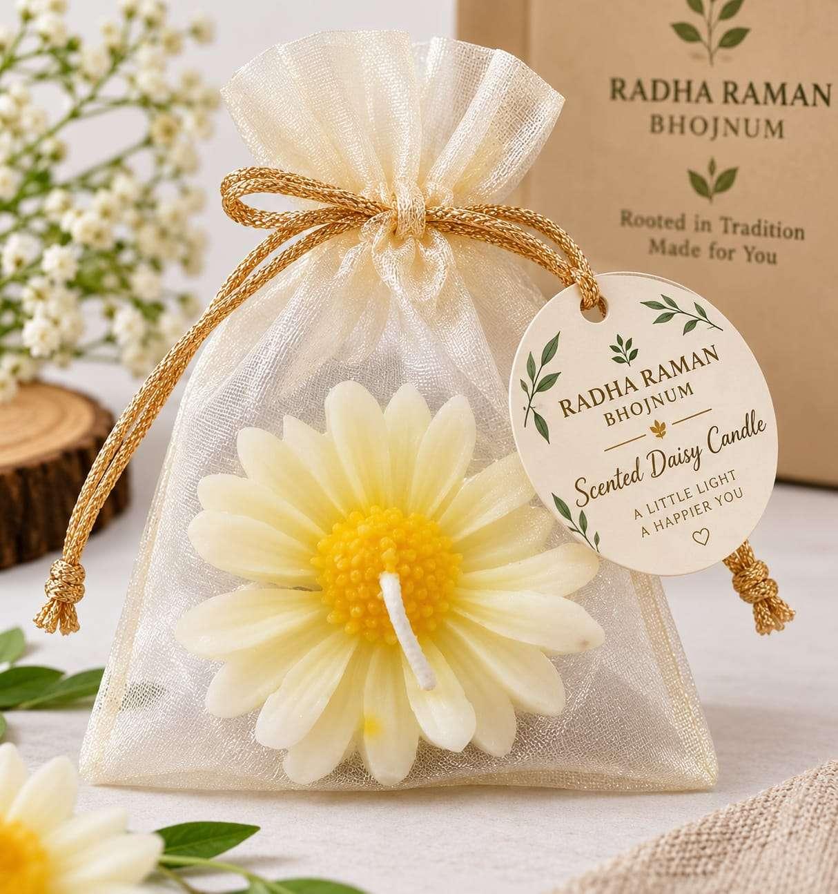 Scented Daisy Candle Pack of 4 - Image 1